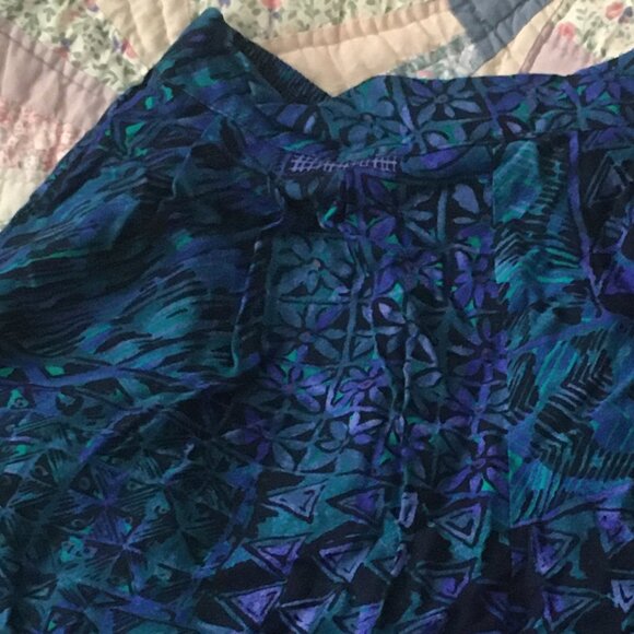 Vintage Lee Winter tropical flowy summer shorts, dark blue (Women's size XS - S) - Picture 4 of 13